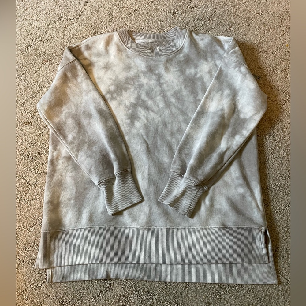 SO Loungelife Weekend Sweatshirt | grey tie-dye